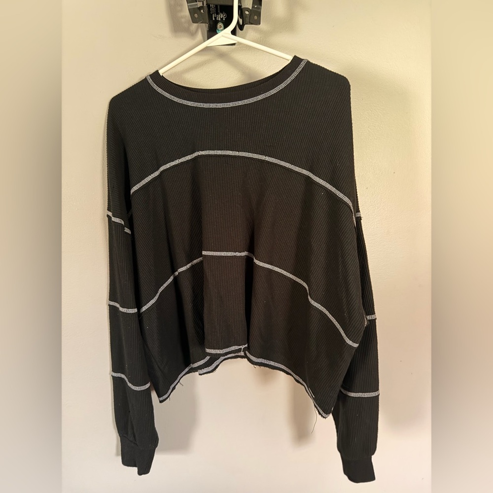 Hollister Black and Gray Striped Sweatshirt